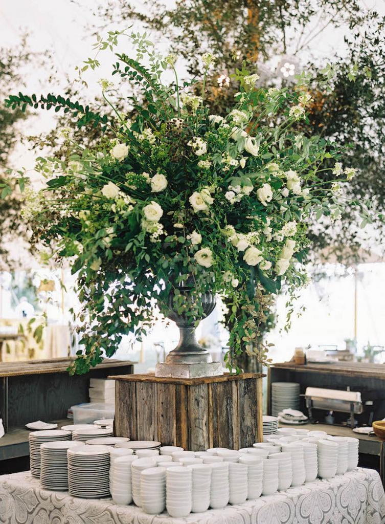 Wedding design by Calder Clark. Catering by Cru Catering. Florals by Blossoms Events. Photograph by Tec Petaja.