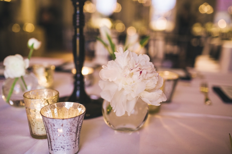Florals by Branch Design Studio. Wedding design and coordination by Mingle. Photograph by Hyer Images.