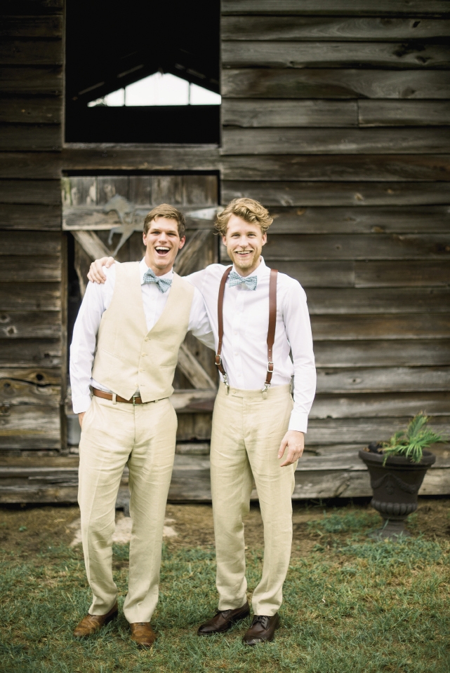 With the bucolic venue and scorching temps in mind, the couple kept dress  casual. The groom and his groomsmen donned lightweight summer suits, leather  suspenders hand-picked by former model Ben, and matching bow ties.