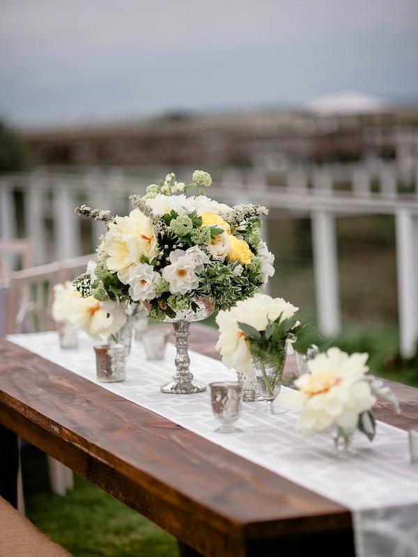 Flowers by Out of the Garden. Wedding Design by Jerri Heather &amp; Lisa Thomas of Ooh! Events. Image by Brandon Lata Photography.