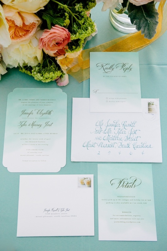 Stationery by Minted. Image by Dana Cubbage Weddings.