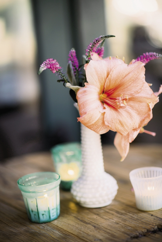 CENTERPIECE MAGIC: Whitney accented coral amaryllis blooms with perky sprigs of pink veronica.