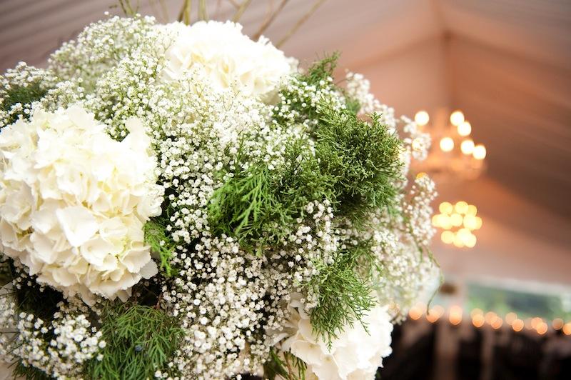 Florals by Tiger Lily Weddings. Image by Reese Moore Weddings.