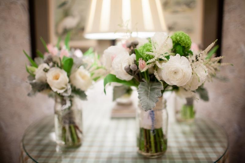 Wedding coordination by RLE Charleston. Florals by Branch Design Studio. Image by Hunter McRae Photography.