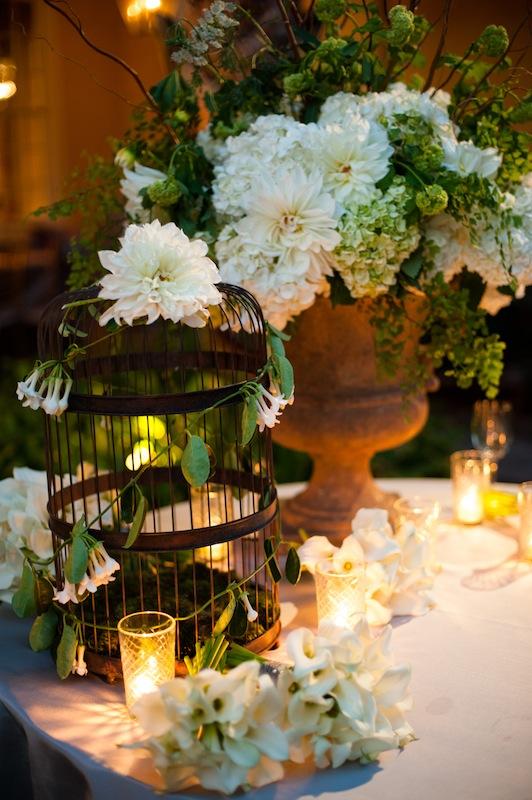 Wedding design and coordination by WED. Florals by Sara York Grimshaw Designs. Image by Marni Rothschild Pictures.