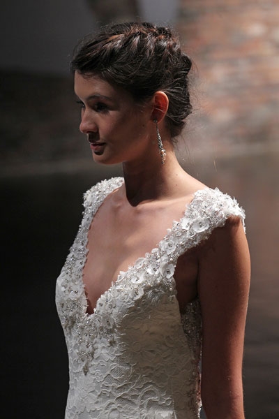9400_Front_Detail_0.jpg