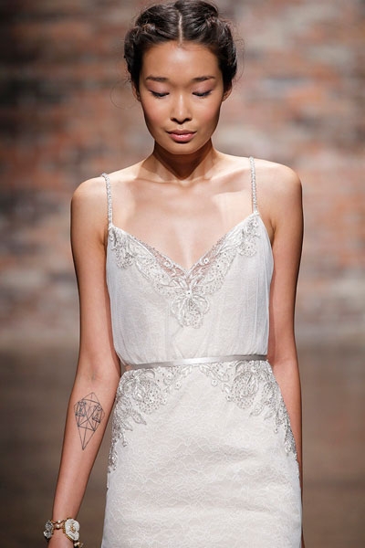 9409_Front_Detail_0.jpg