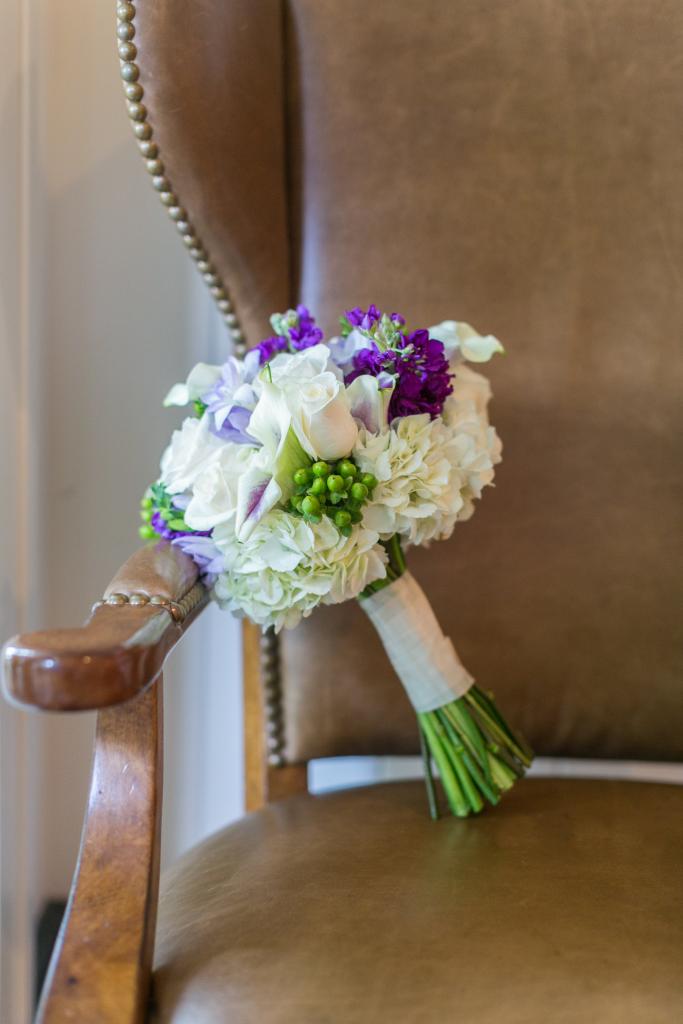 Florals by OK Florist. Photograph by Dana Cubbage Weddings.