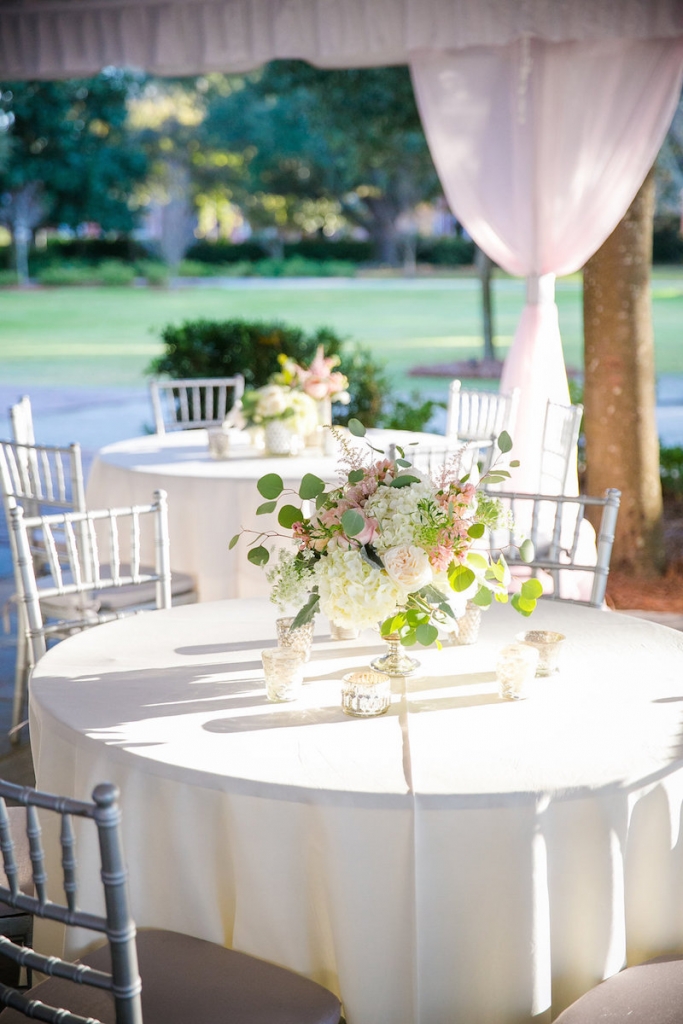 Wedding design by Pure Luxe Bride. Rentals by Snyder Events and Nuage Designs. Photograph by Dana Cubbage Weddings.