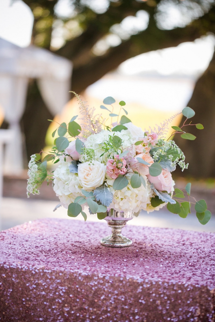 Wedding design by Pure Luxe Bride. Linens by Nuage Designs. Photograph by Dana Cubbage Weddings.