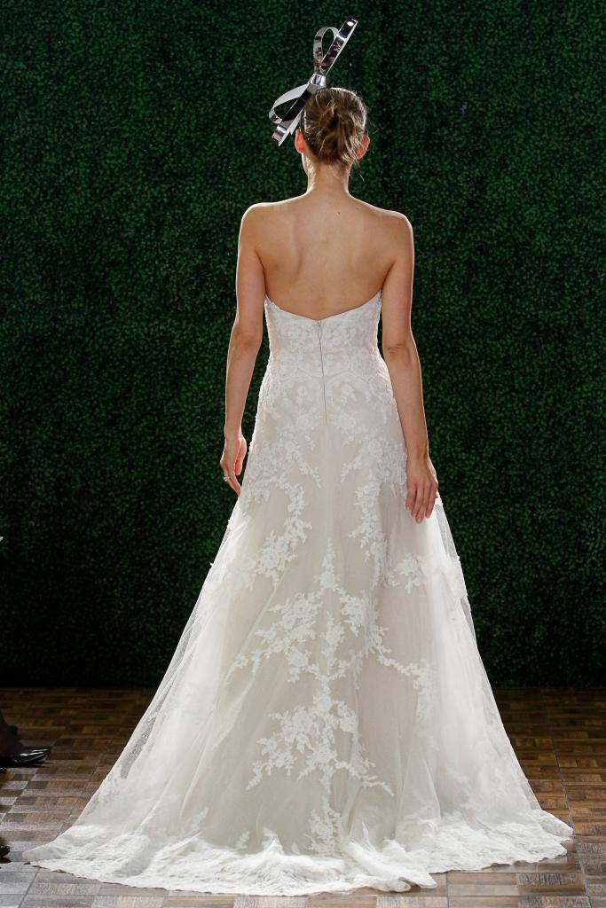 Watters Bride&#039;s &quot;Phillipa.&quot; Available in Charleston through Bridal House of Charleston and Jean&#039;s Bridal.