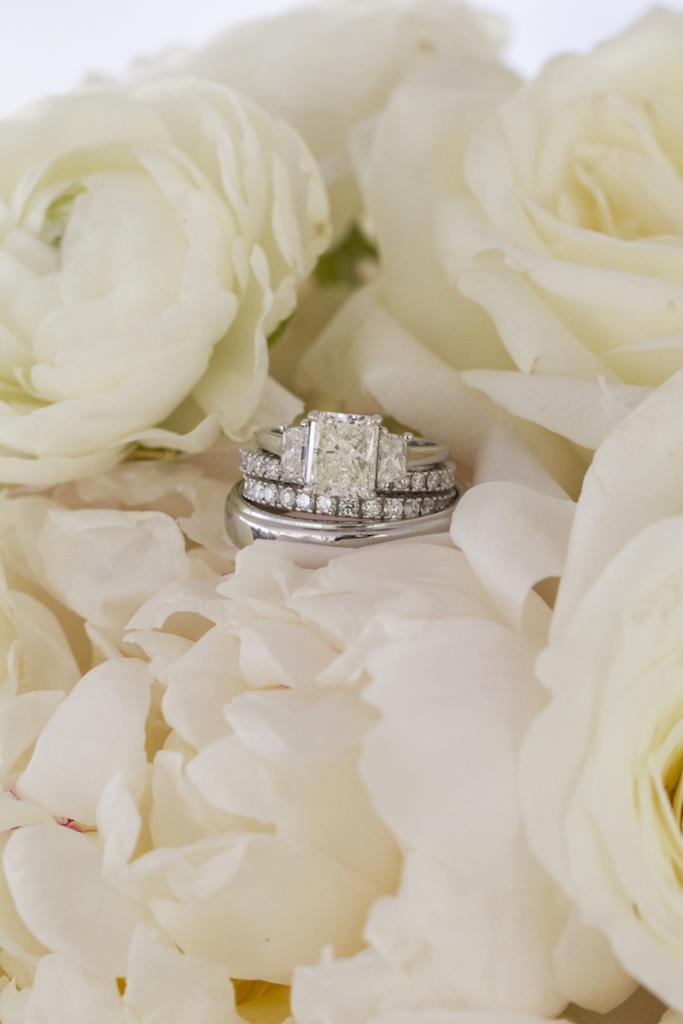 Florals by Branch Design Studio. Photograph by Ellis Photo Studio.