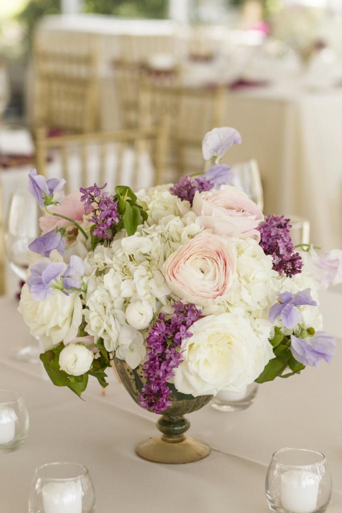 Wedding design by The Burlap Elephant. Florals by Branch Design Studio. Rentals by Snyder Events and Ooh! Events. Photograph by Ellis Photo Studio.