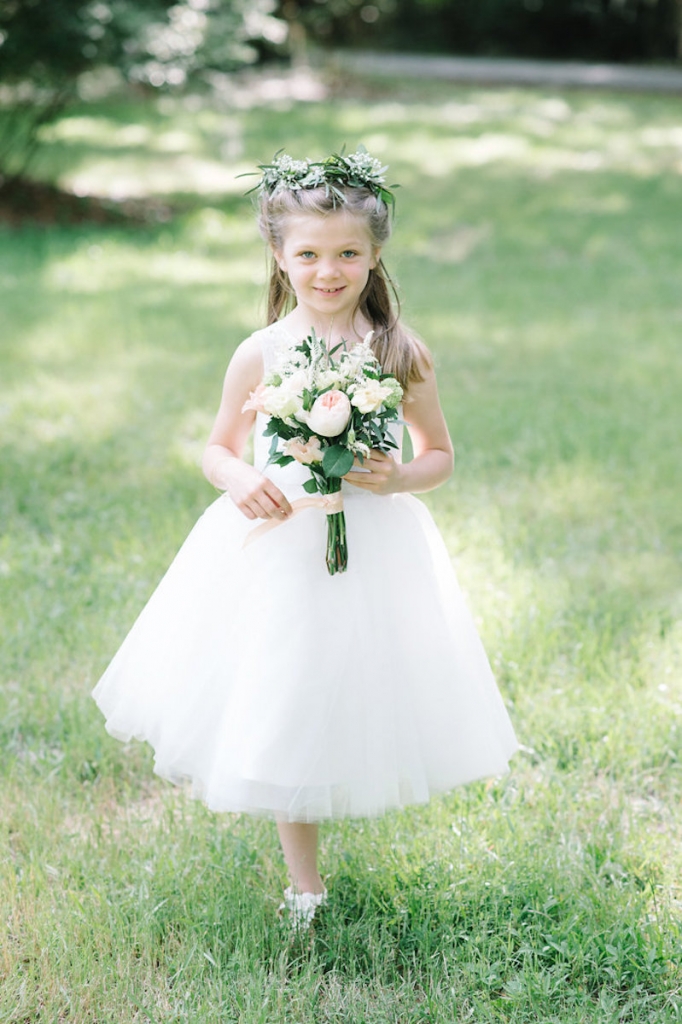 Image by Aaron &amp; Jillian Photography. Bouquet by Wildflowers Inc.