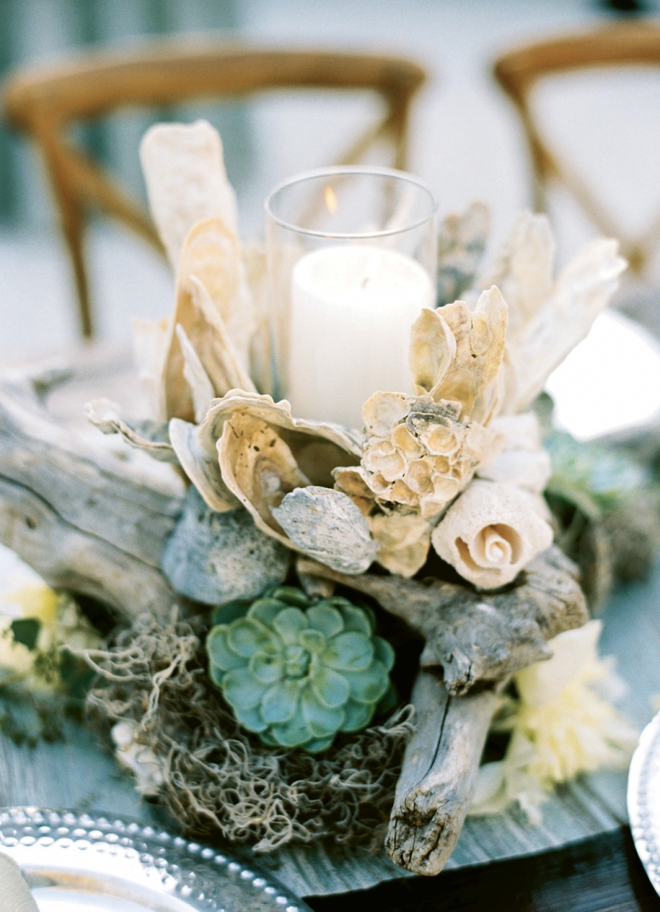 “They were so beautiful,” says Michelle, mother of the groom, of the centerpieces, “that I kept one and gave the remaining ones to Maddy, her mother, Audrey, and a few of the Rohde’s neighbors who had graciously opened their homes to some of our guests.”