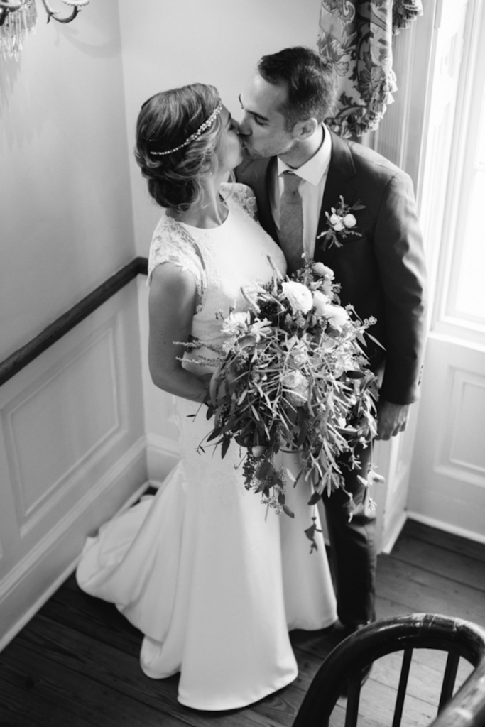 Florals by WildFlowers Inc. Beauty by Wedding Hair by Charlotte. Image by Paige Winn Photo.