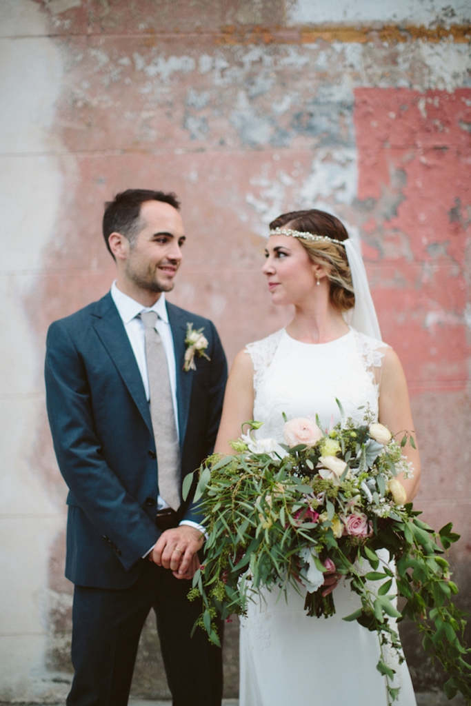 Florals by WildFlowers Inc. Beauty by Wedding Hair by Charlotte. Image by Paige Winn Photo at the William Aiken House.