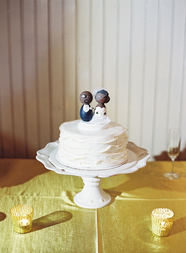 Cake topper by DS MeeBee. Image by Virgill Bunao Photography.