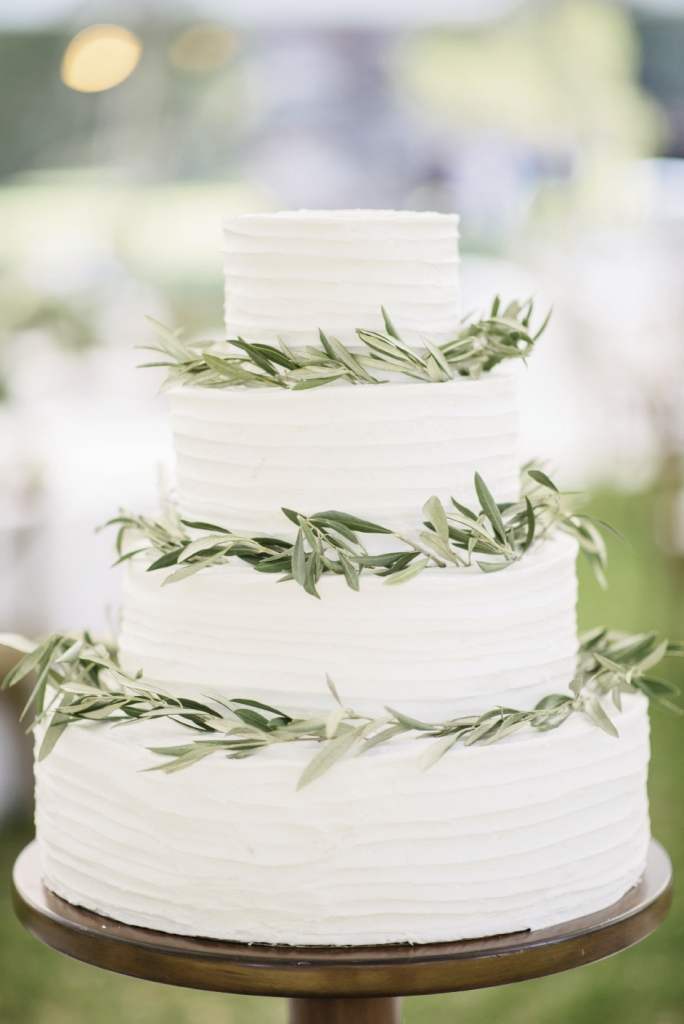 Cake by groom&#039;s grandmother. Photograph by Sean Money + Elizabeth Fay at Runnymede Plantation.