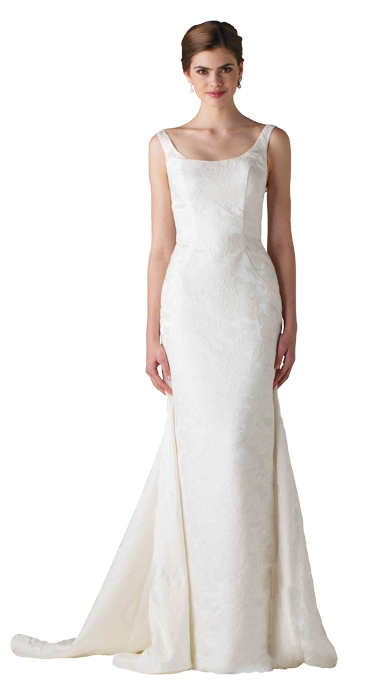 Gown: “Chartres”  by Anne Barge; Trends: jacquard fabric and detachable train; Shop: White on  Daniel Island