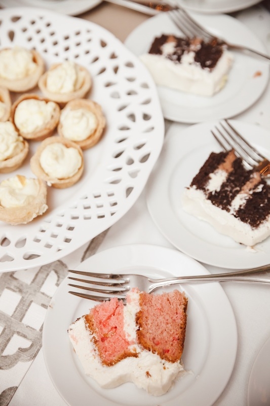 Sweets by McKenzie’s Bake Shop. Image by Amelia + Dan Photography.