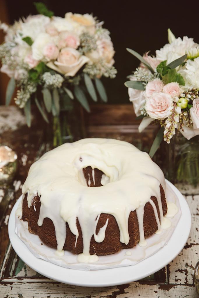 Cake by Libby Murdock. Image by amelia + dan photography.